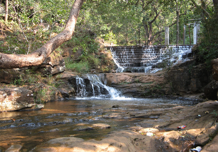 romantic panchmarhi